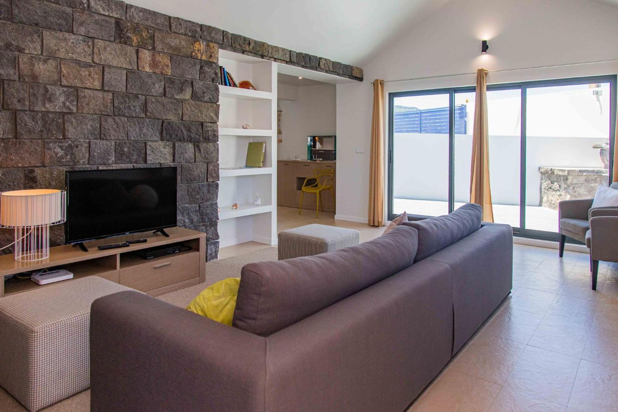 Mosteiros Beach House Extérieur photo